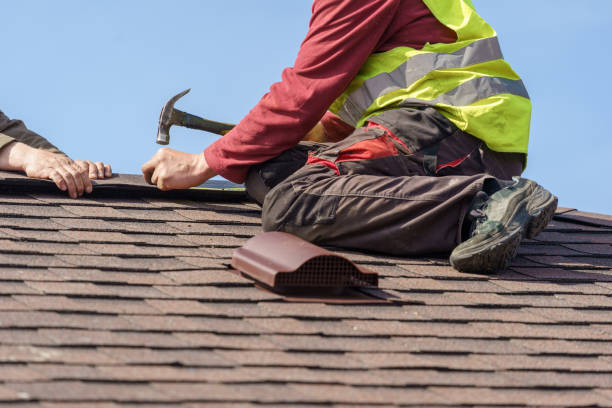 Best Roof Gutter Cleaning  in Yorktown, IN